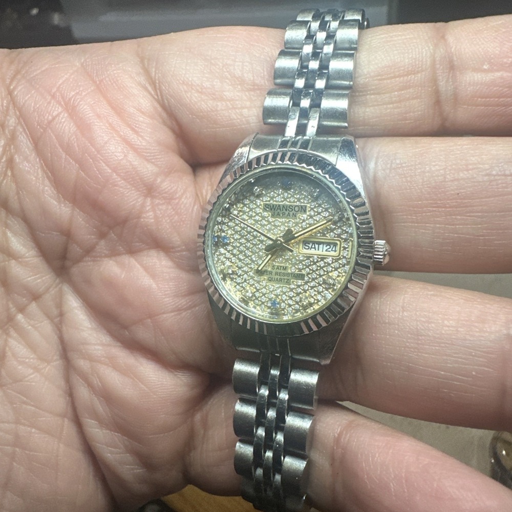 Working SWANSON Miyota Quartz Dainty Womens Watch 26mm Fit 7in New Battery Runs